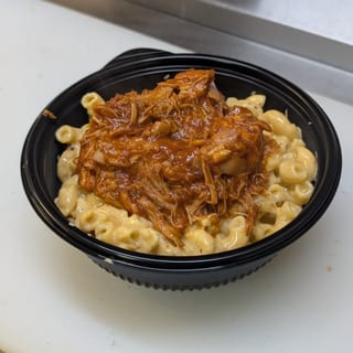 Mac Bowl with Chopped BBQ Chicken